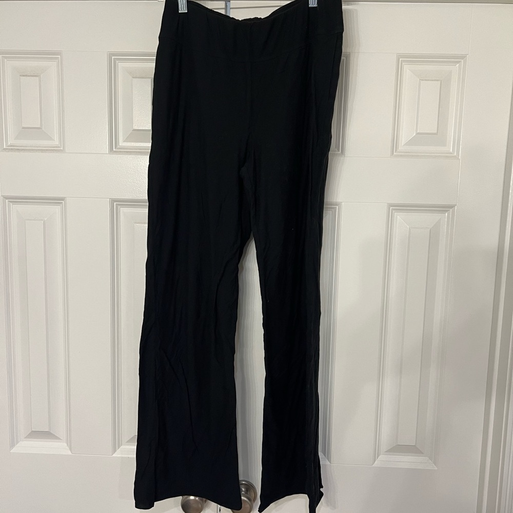 Lunya black pajama pants